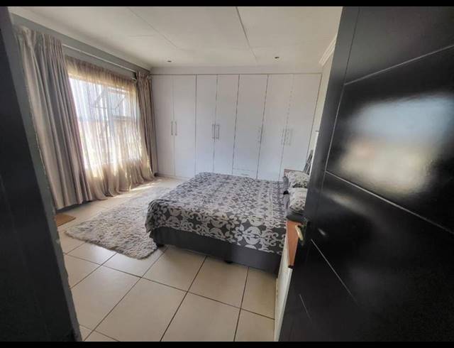 4 BEDROOM HOUSE FOR SALE IN TLHABANE WEST